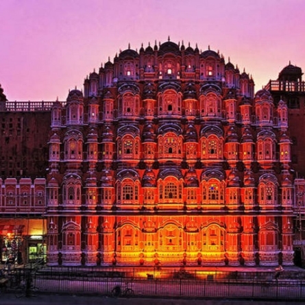 Interesting Facts About Hawa Mahal Jaipur Rajasthan.