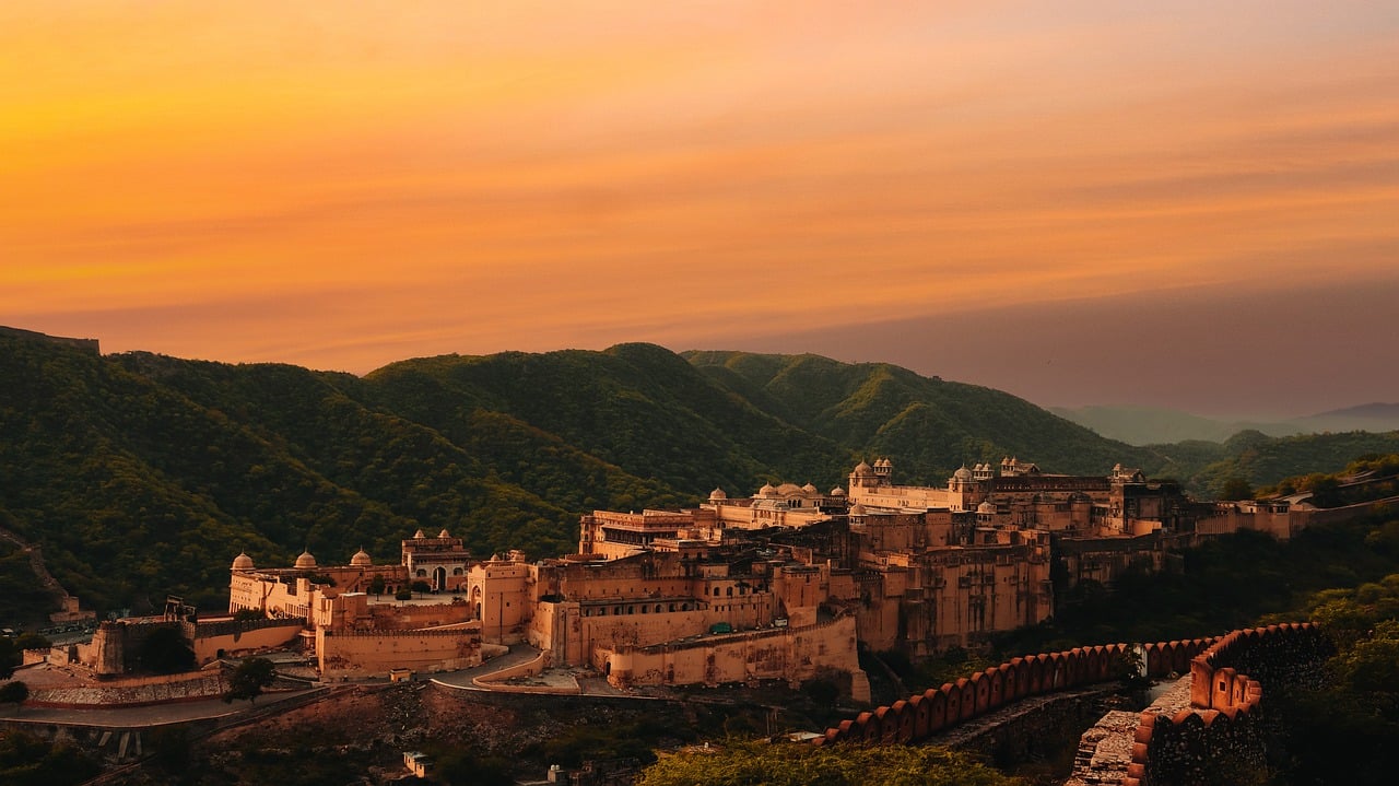 Chittorgarh Fort: Rajasthan’s Largest Fort Full of Brave Stories